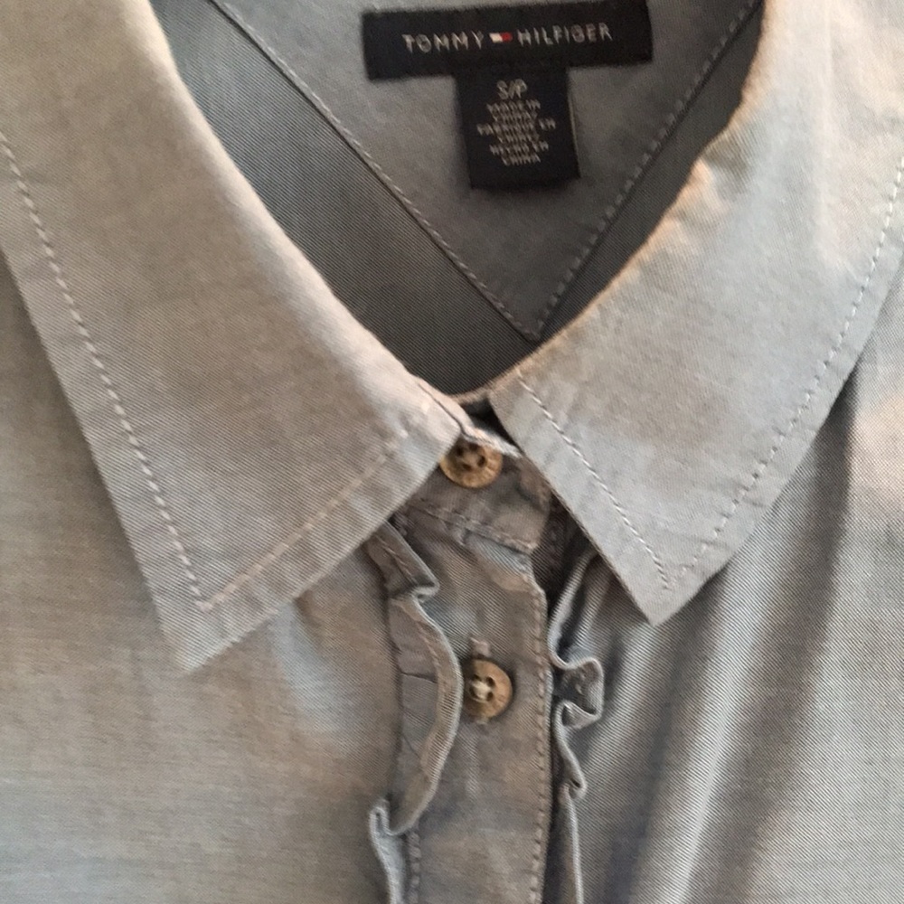 Tommy Hilfiger Long Sleeve Button Down Shirt with Ruffle Detail Size S - Picture 2 of 12